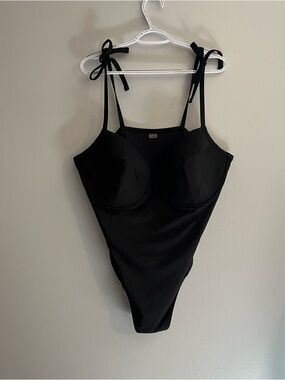 Old Navy 3X Black Swim Suit NWOT